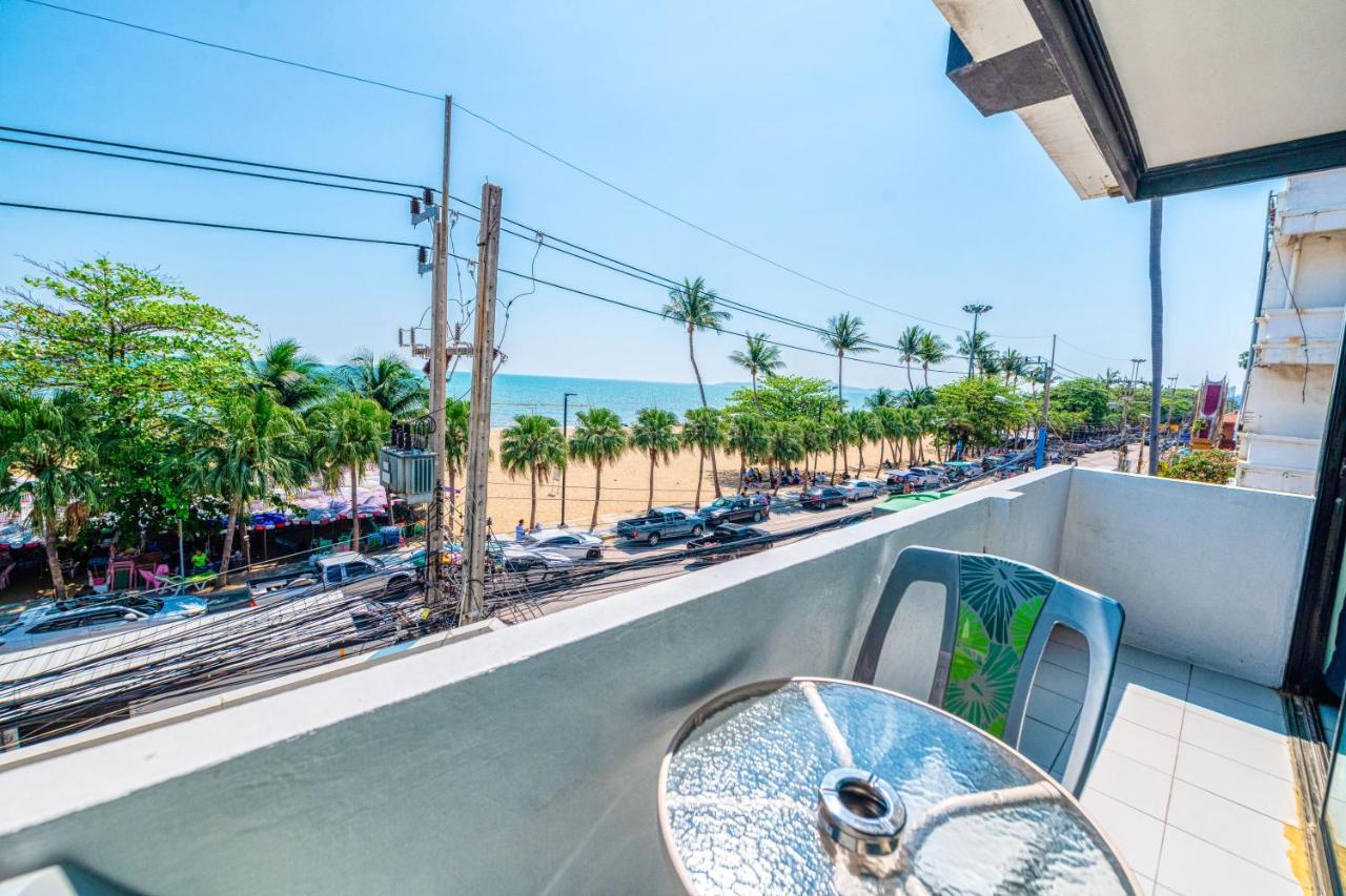 Happy Jomtien - Beachfront Exterior photo
