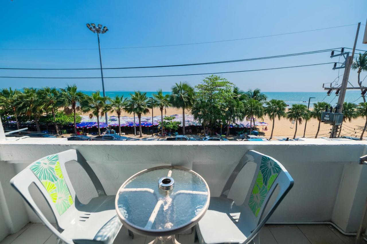 Happy Jomtien - Beachfront Exterior photo